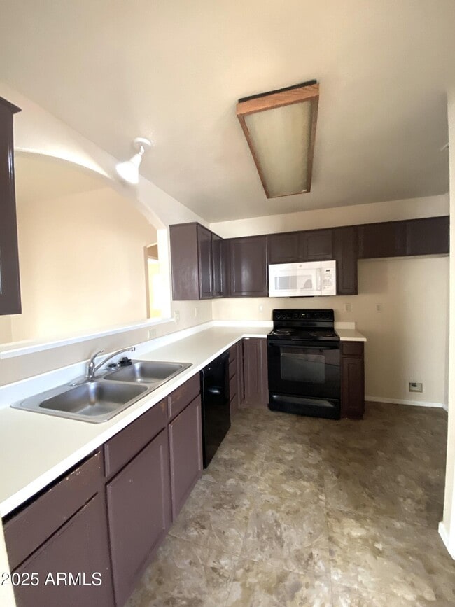 Foto del edificio - 11215 N 59th Dr