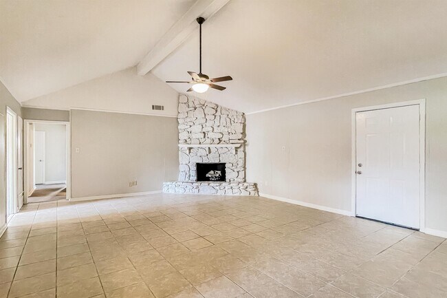 Building Photo - 4290 Park Forest Dr