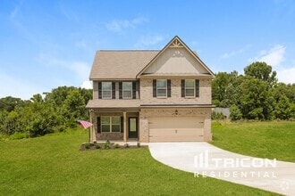 Building Photo - 135 Massey Ln