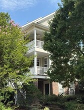Building Photo - 306 Sweet Bay Pl