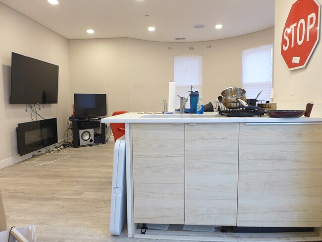 Foto del edificio - 117 Hillside St