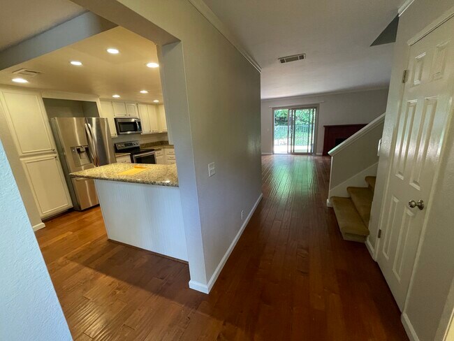 Building Photo - 6543 Paseo Adelante