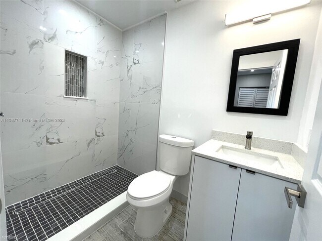 Foto del edificio - 3 br, 2 bath House - SHARMAN