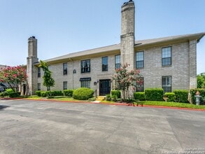 Building Photo - 2611 Eisenhauer Rd