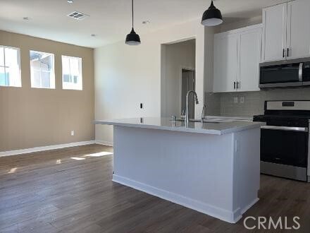 Foto del edificio - 15992 Jamie Ln