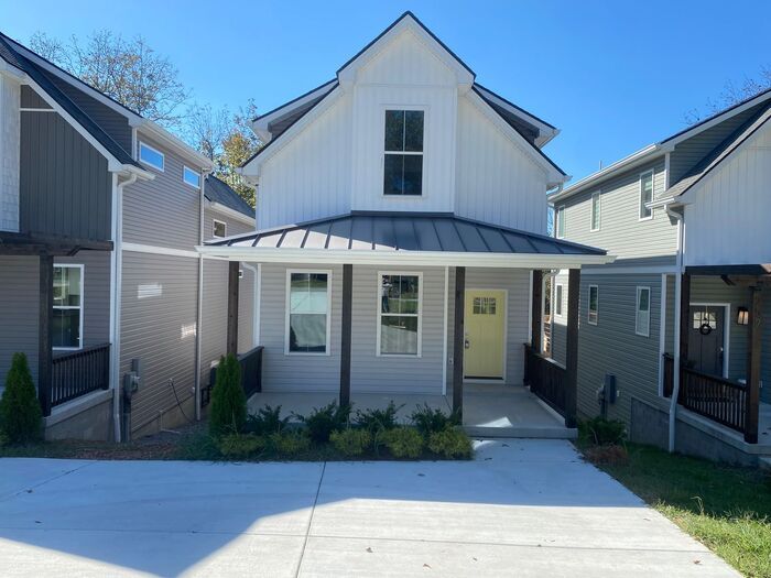 Primary Photo - Beautiful Brand New Construction in Madiso...