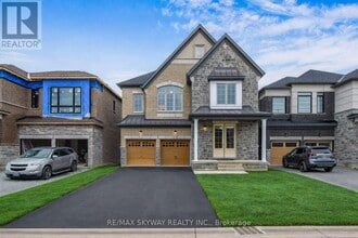 Building Photo - 18 Hosta St