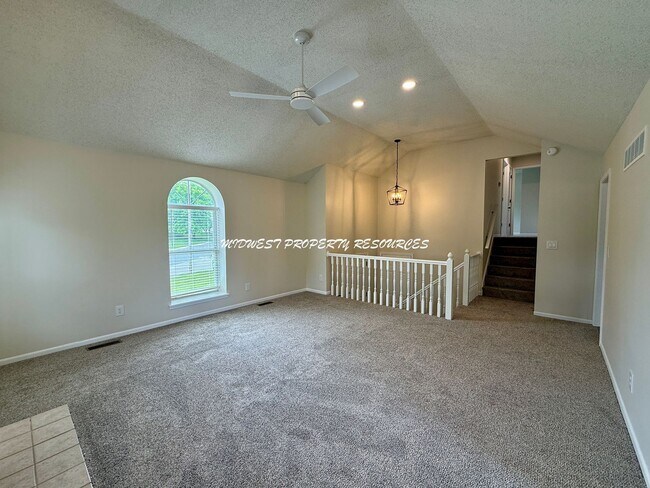 Building Photo - Amazing 3 Bedroom Home!