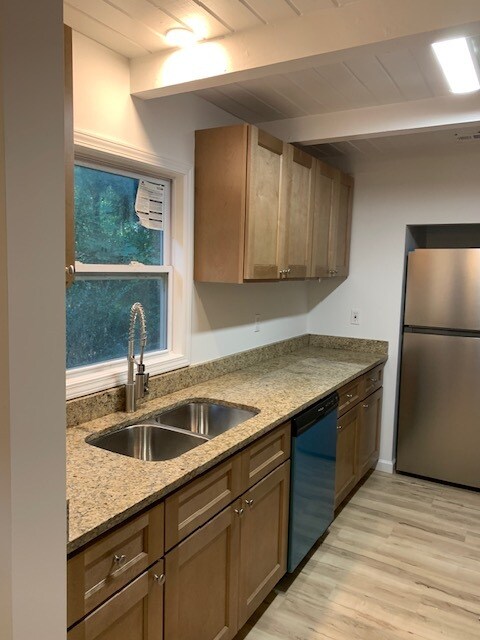 Building Photo - 126 Wild Primrose Ln