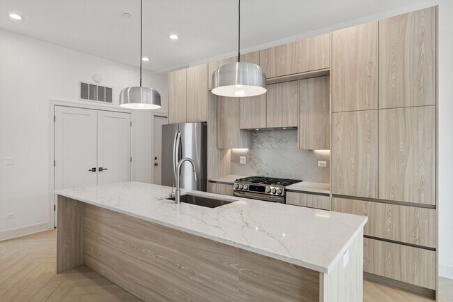 Foto del edificio - 3409 N Bosworth Ave