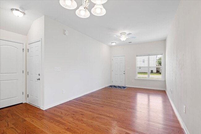 Building Photo - 10312 Cloyne Ct