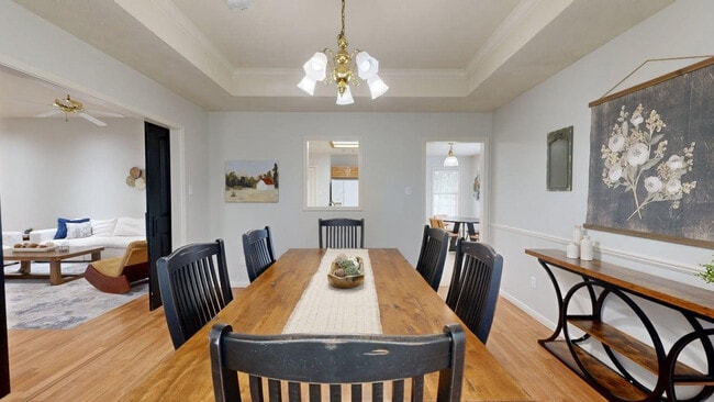Foto del edificio - 701 Summerglen Dr