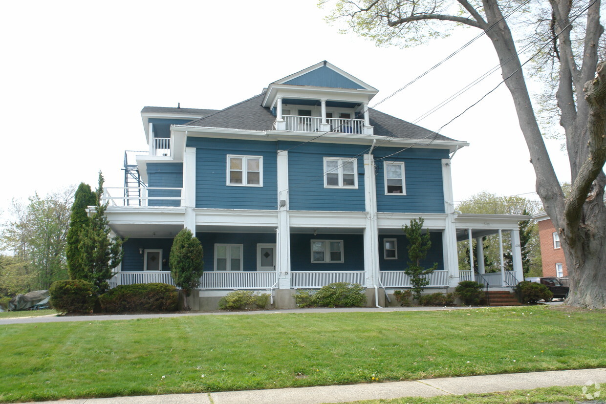 Primary Photo - 412 Sairs Ave
