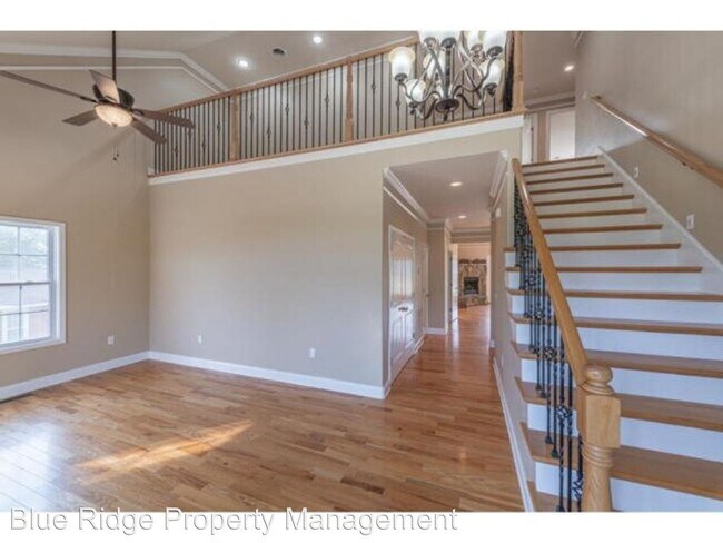 Building Photo - 4 br, 3.5 bath House - 816 Hamilton Road