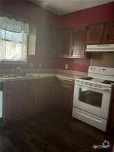 Building Photo - 110 Kreekview Dr