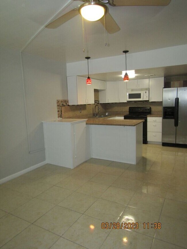 Foto del edificio - 2 bed 1 bath Unit in Hacienda Royale Commu...