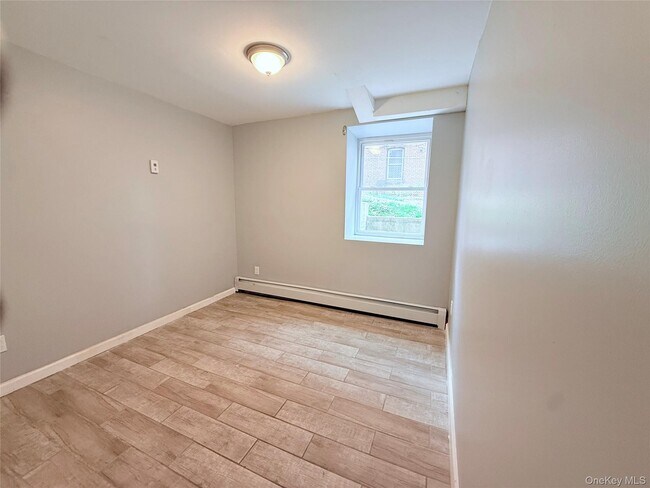 Foto del edificio - 14 Dubois St