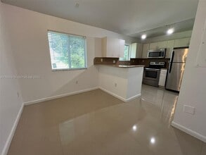 Building Photo - 990 NE 33rd Terrace