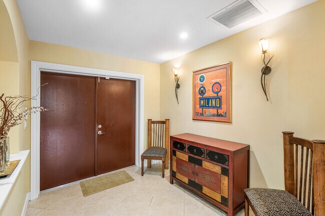 Building Photo - 3509 NW 26th Ct