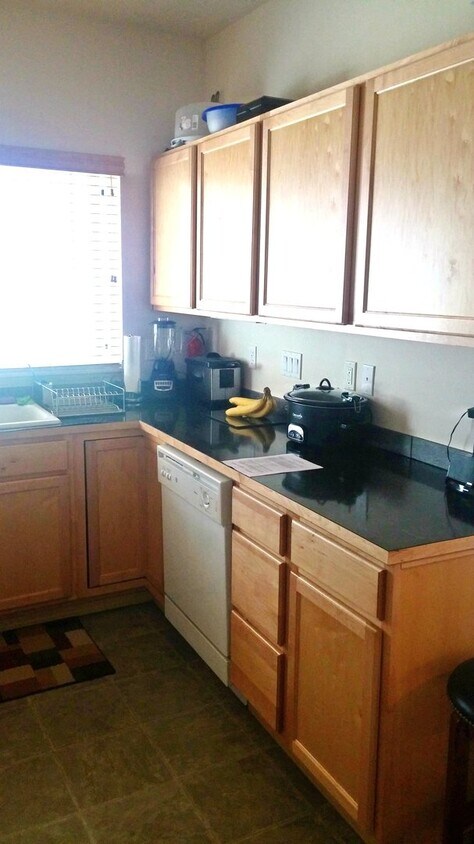 Foto del edificio - No Mower Needed! Great Townhome In A Beaut...