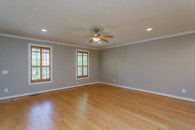 Building Photo - 154 Brookwood Dr