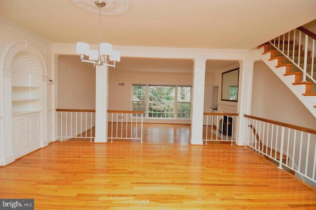 Building Photo - 5133 Westbard Ave