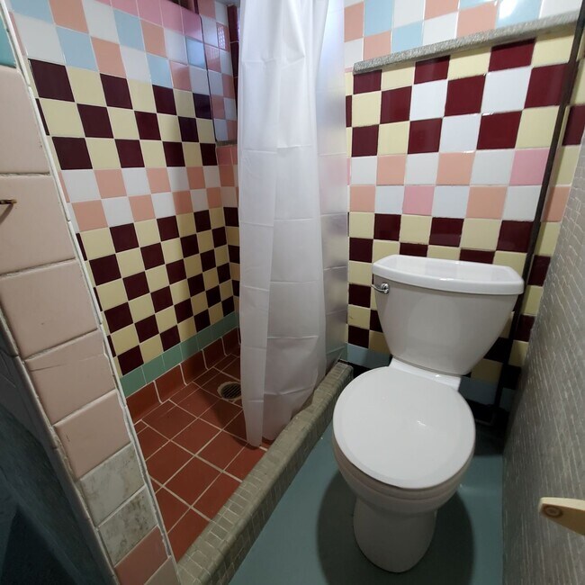 Foto del edificio - 3185 W 32nd St
