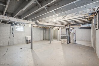 Building Photo - 2302 Saratoga Ave