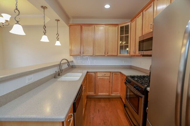 Building Photo - 10360 Caracara Dr