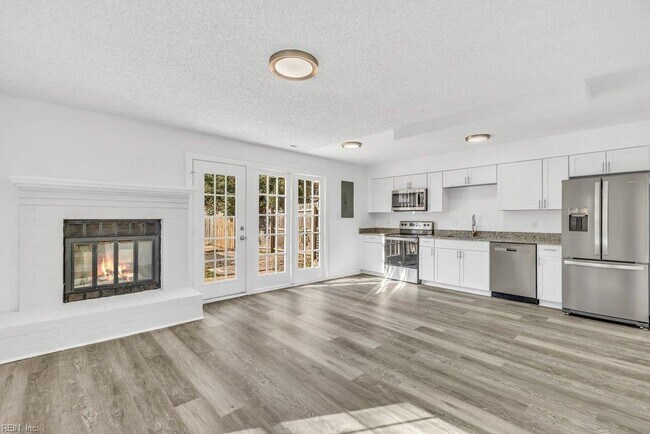 Foto del edificio - 1317 Gaineford Ct