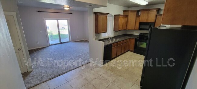 Building Photo - 203 East Jordan Ridge BLVD