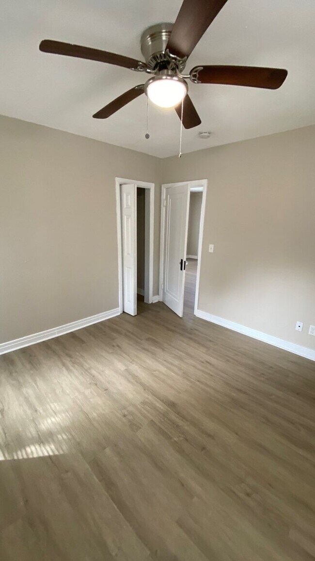 Foto del edificio - NOW AVAILABLE! - 2610 13TH AVE N, ST PETER...