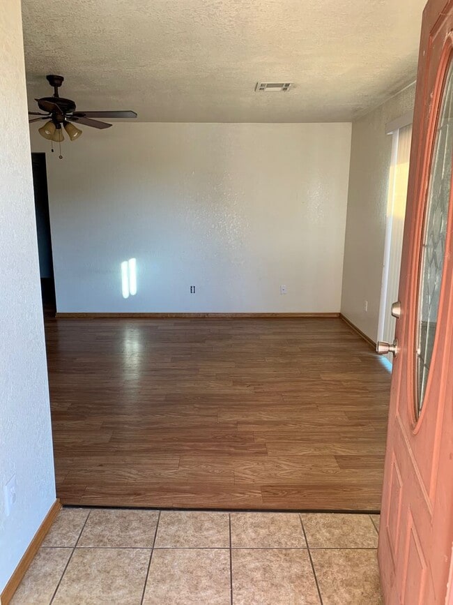 Photo - 15112 Kyle Dr House