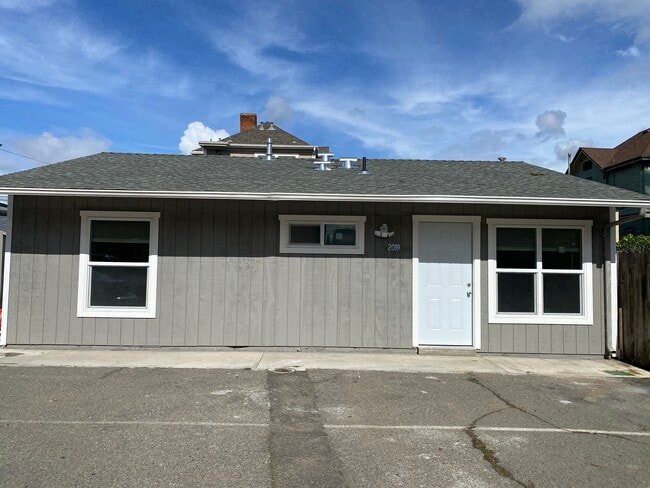 Building Photo - 2019 San Antonio Ave
