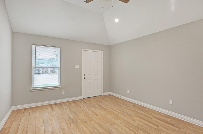 Building Photo - 5217 Sherman St