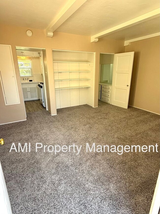 Building Photo - Studio Cottage in a Great Area!  Move In Special $1000 Off 1st Month's Rent!