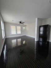 Building Photo - 222 E Pearce St