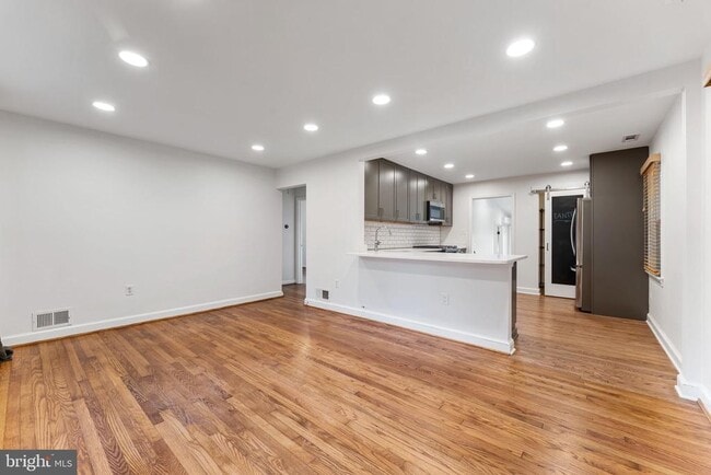 Foto del edificio - 5014 Sheridan St