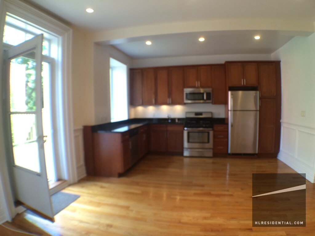 Primary Photo - 169 Hicks St