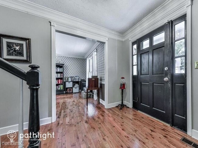 Building Photo - 5 br, 2 bath House - 812 Deep Lake Drive N...