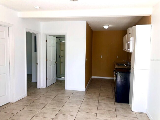 Foto del edificio - 110 Forest Ave