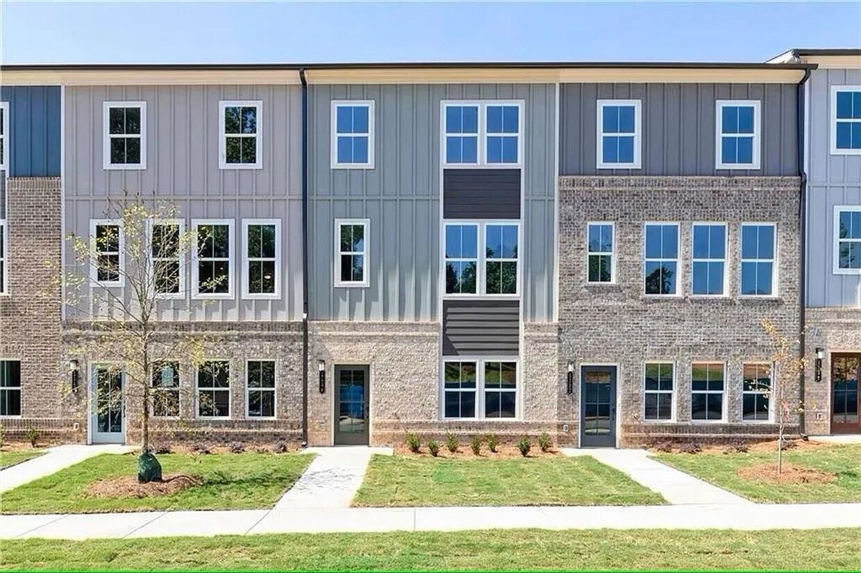 Foto principal - Spacious 3bd/4ba Townhome in Acworth w/ Al...