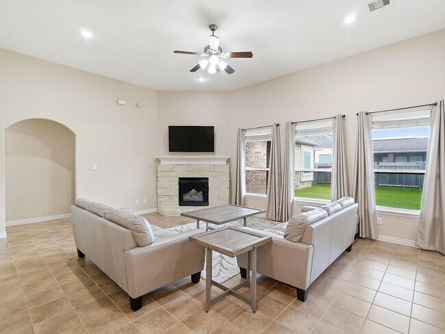 Building Photo - 24914 Ginger Ranch Dr
