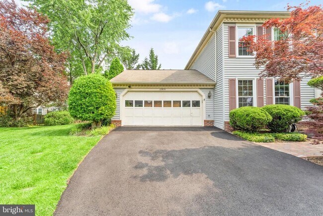 Foto del edificio - 12810 Mill Meadow Ct