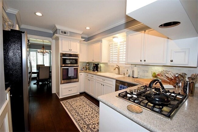 Foto del edificio - 20610 Laurel Lock Dr