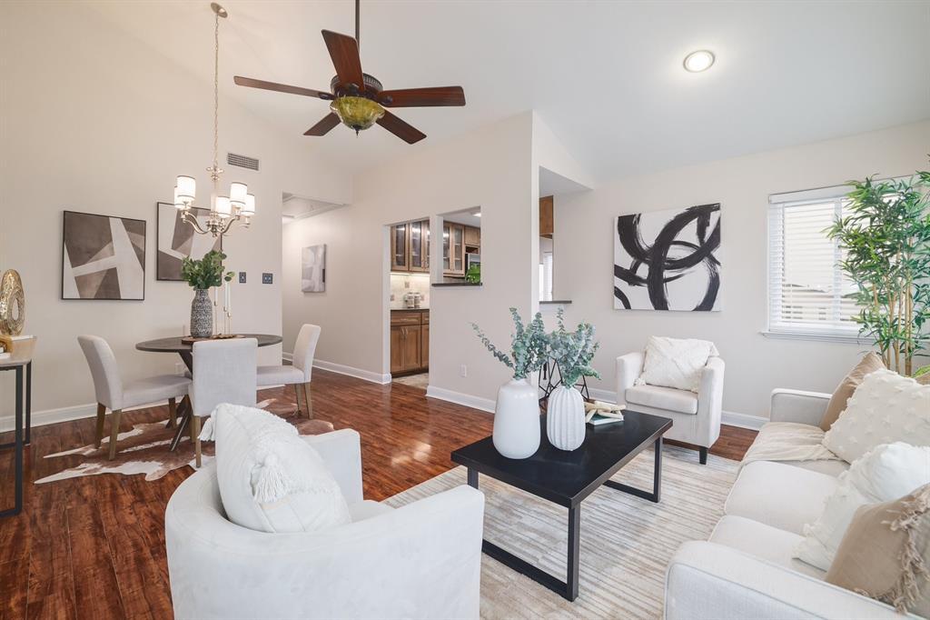 Foto principal - 5801 Thunderbird St