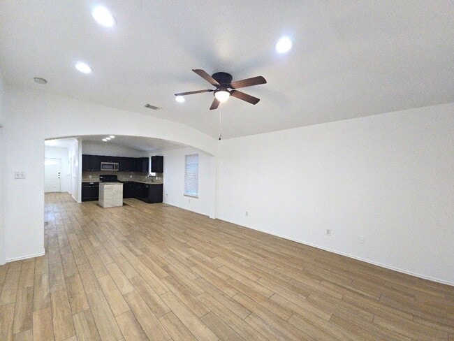 Foto del edificio - 8111 Sanford St