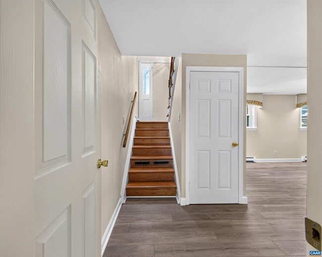 Building Photo - 308 Eastbrook Dr