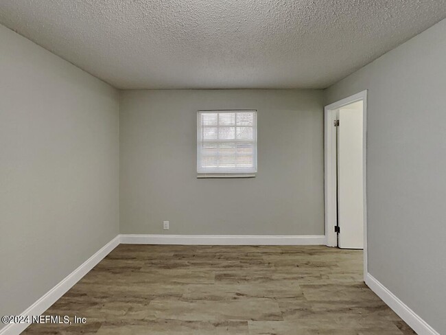 Building Photo - 9615 Gisborne Dr