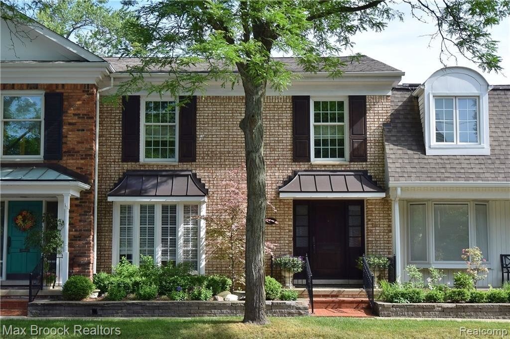 286 W Brown St, Birmingham, MI 48009 Condo for Rent in Birmingham, MI